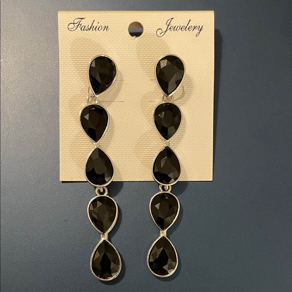 Elegant Black Teardrop Earrings